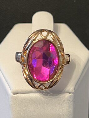 Rose Goldtone Simulated Pink Violet (Magenta) Ring Size 7.5 (376)
